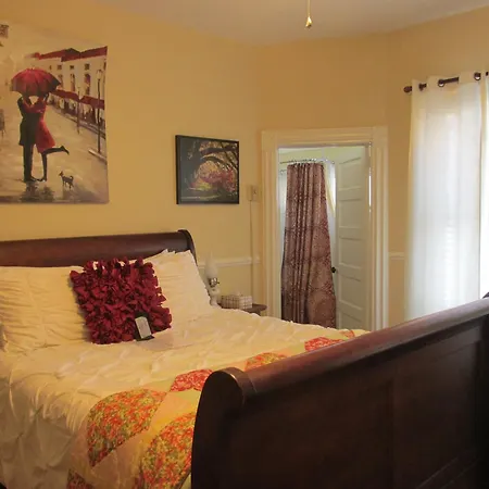 The Charleston Inn Hendersonville Nc-2